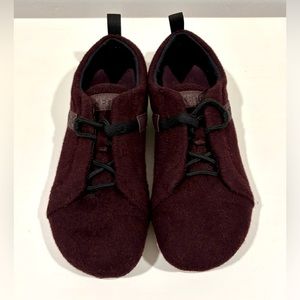 Xero Pacifica wool burgundy barefoot minimalist running shoe